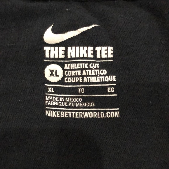 Nike, astronaut moonwalk t shirt, kids XL - Picture 3 of 3